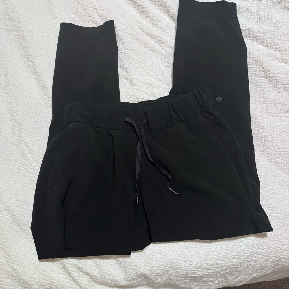 Lululemon on the fly black pants women’s 6